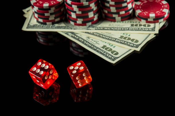 lcc toto mobile app interface showing football markets and live-dealer tables